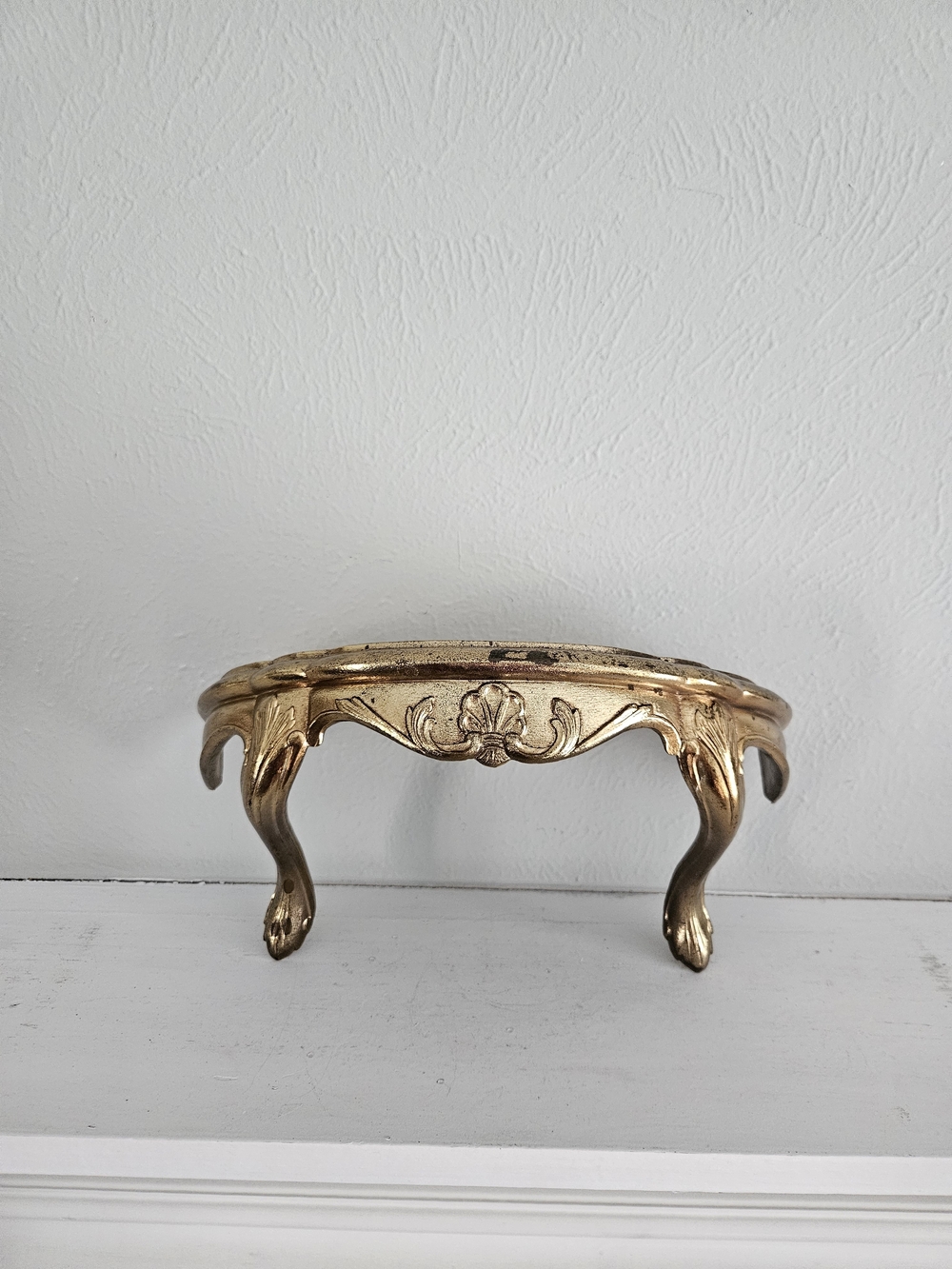 Vintage Burwood Gold Gilt Ornate Decorative Wall Shelf